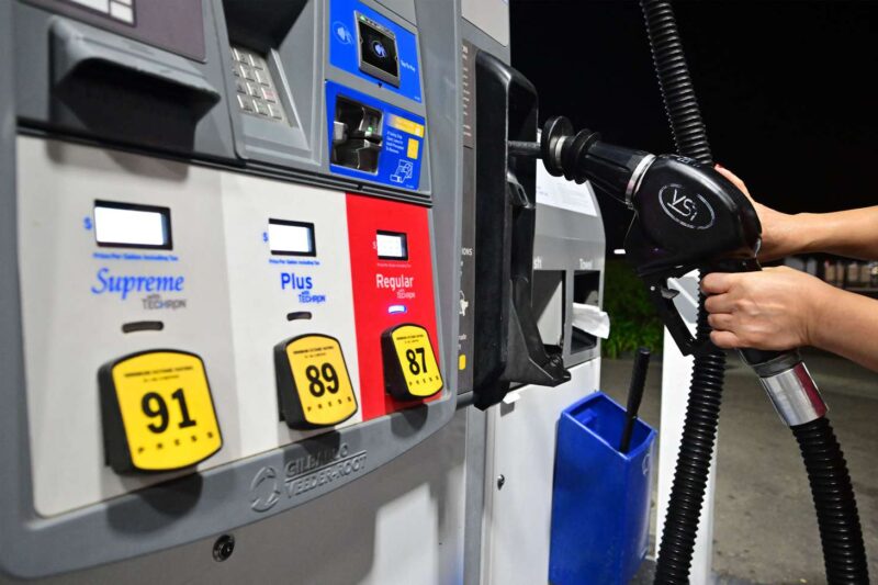 Market watchers predict that US gas pump prices would remain high in spite of the US-Iran ceasefire agreement.